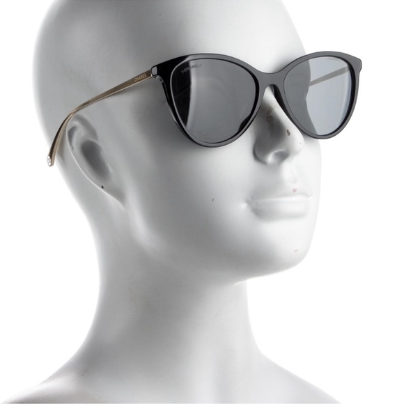 Chanel Interlocking CC Logo Cat-Eye Sunglasses - Picture 3 of 10